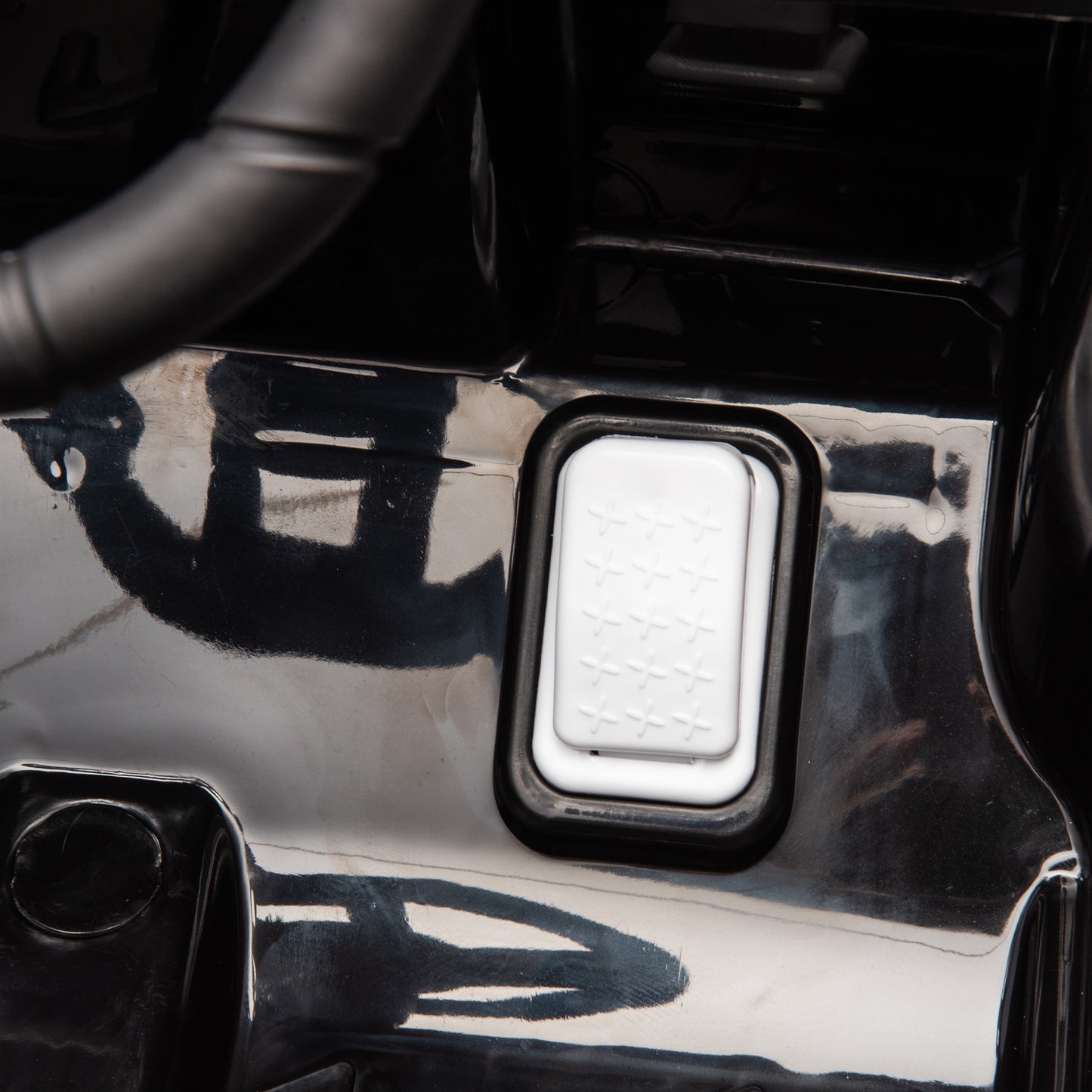 iRerts 12V Ride on Cars with Remote Control, Electric Cars for Kids Boys Girls 3-6 Ages, Powered Ride on Toys Truck with Bluetooth, Music, MP3/USB Port, Detachable Steering Wheel, Black