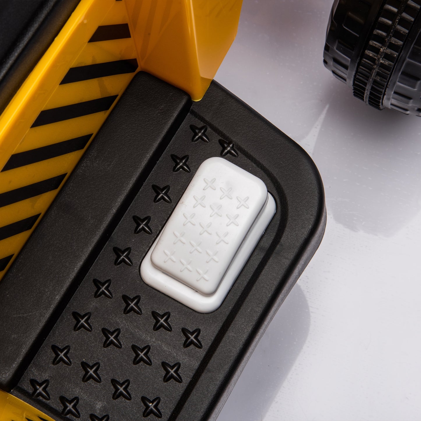 iRerts 12V Ride on Tractor, Powered Ride on Car for Kids Boys Girls Ages 3-6 Gifts, Kids Ride on Toys Electric Cars with Removable Storage Tug, Bluetooth ,Music, MP3/USB Ports, LED Light, Yellow