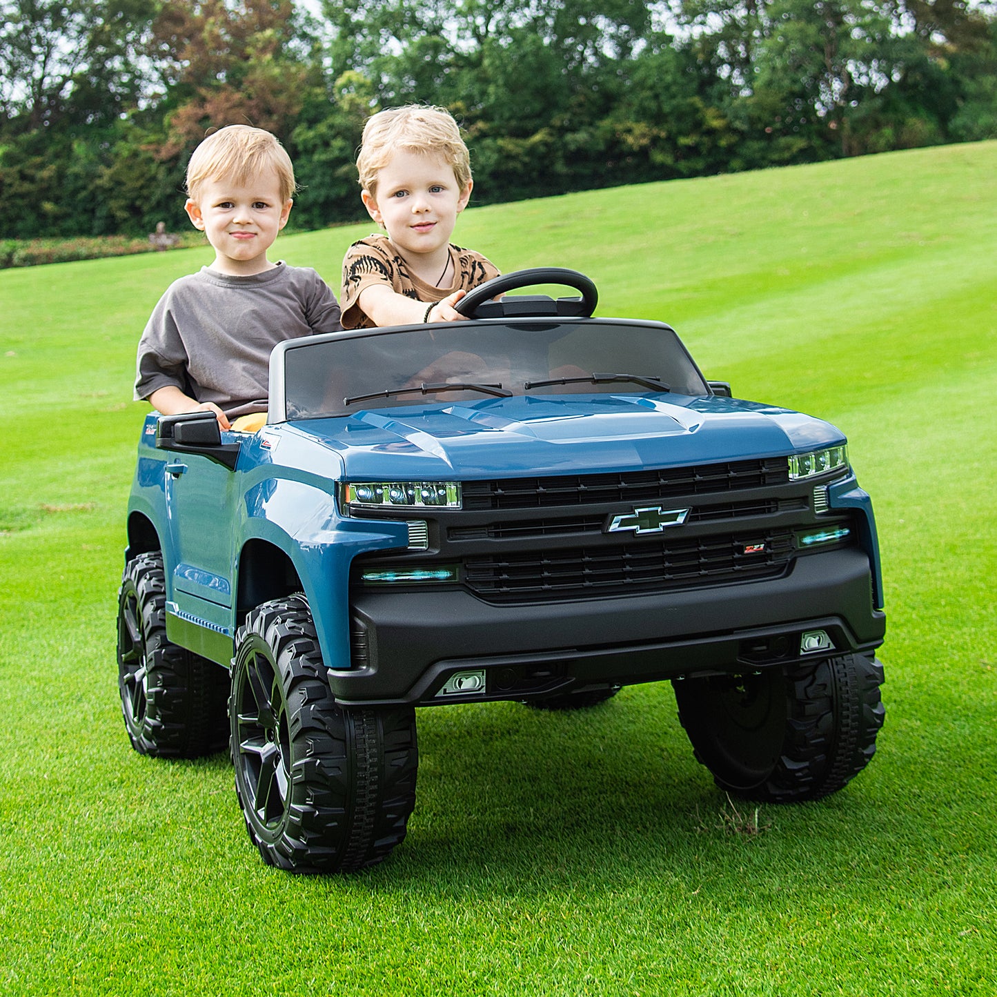 2 Seater 24V Ride on Cars with Remote Control, Licensed Chevrolet Silverado Kids Ride on Truck for Boys Girls Birthday Christmas Gifts, Battery Powered Kids Electric Cars with LED Lights, Music, Blue