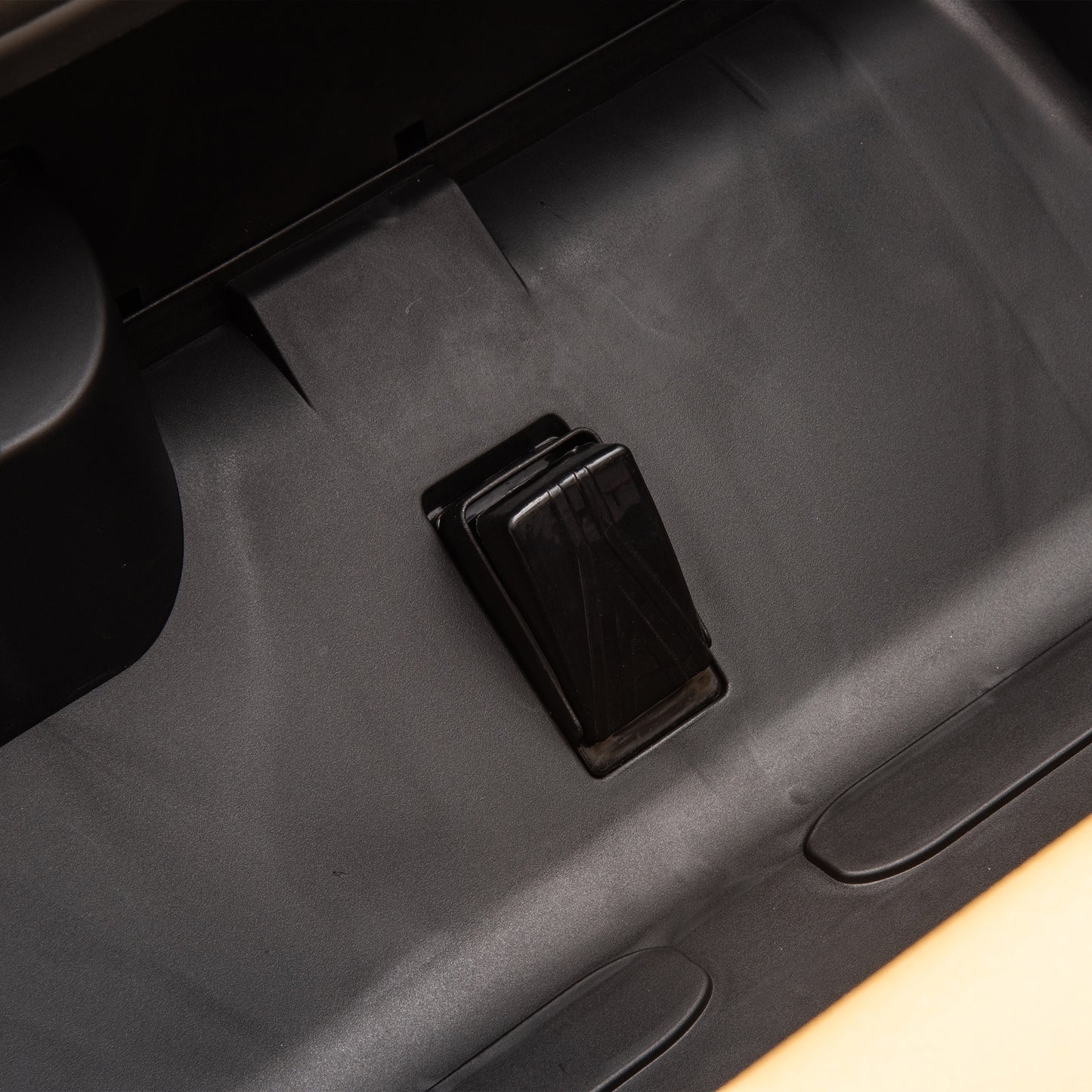 24V 2 Seater Ride On Dump Truck, Powered Ride on Toy Cars with Remote Control, Electric Vehicle Car for Kids Boys Girls with Automatic Tipping Bucket, Bluetooth Music, Safety Belt, Slow Start, Black